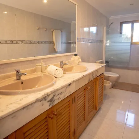 Ferienhaus Llenaire Gran House